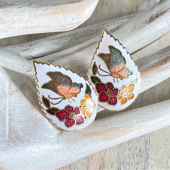 Cloissone Jewelry - VTG Cloisonne White Enamel Butterfly Teardrop Post Earrings